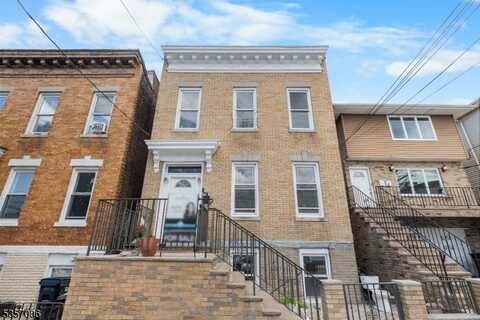 337 70th St, Guttenberg Town, NJ 07093