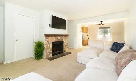 1 Great Gorge Ter, Vernon, NJ 07462