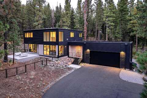 11724 E Sierra Drive, Truckee, CA 96161