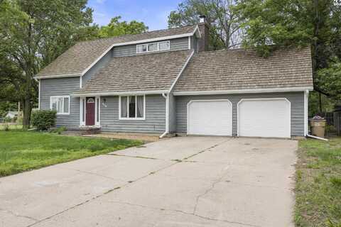 314 Juniper Dr, Hutchinson, KS 67502