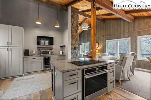 114 Shagbark Road, Beech Mountain, NC 28604