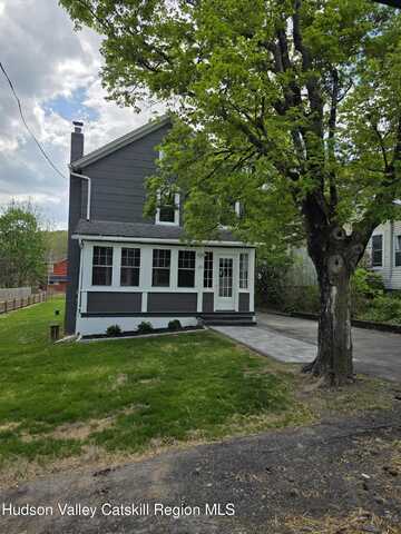 22 Maple Street, Catskill, NY 12414