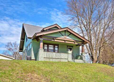 207 Terrace, Manistique, MI 49854
