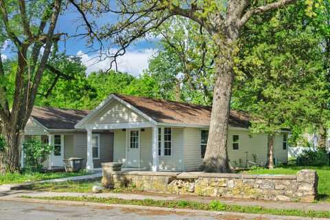 2041 N Pickwick Avenue, Springfield, MO 65803