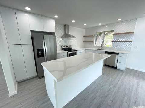 47-218 Kamehameha Highway, Kaneohe, HI 96744