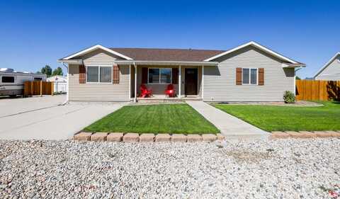 4731 Quickdraw LN, Enoch, UT 84721