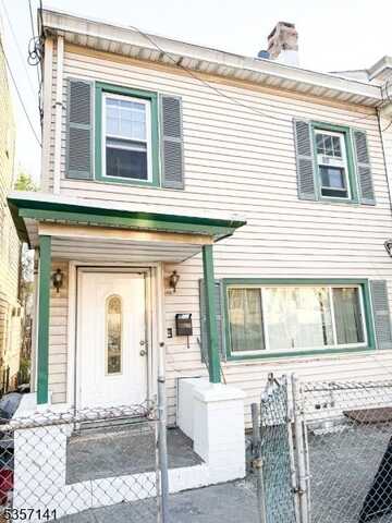 197 Preakness Ave, Paterson, NJ 07502