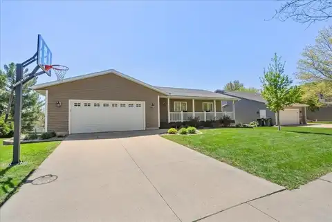 2614 Ryan Drive, Cedar Falls, IA 50613
