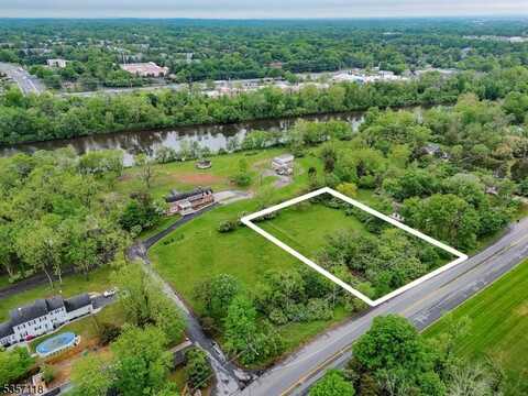 964 River Rd, Piscataway, NJ 08854