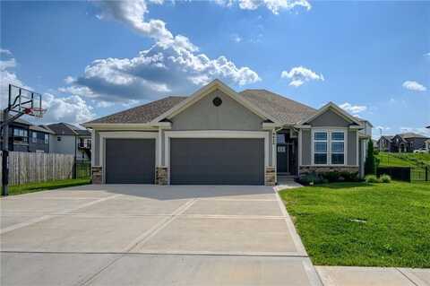 9424 N Belleview Avenue, Kansas City, MO 64155