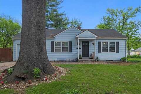 8611 Hiawatha Road, Kansas City, MO 64114
