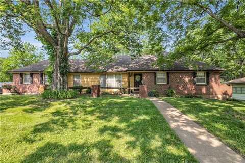 5644 Bellefontaine Avenue, Kansas City, MO 64130