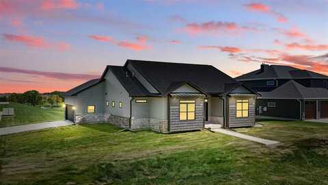 1 Ember Lane, WestBranch, IA 52358