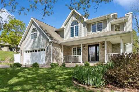 32 NE N High Circle Drive, IowaCity, IA 52240