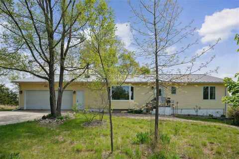 1264 320th St, Moscow, IA 52760