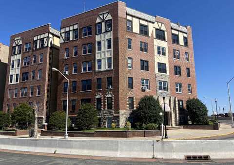 7435 BLVD EAST, North Bergen, NJ 07047