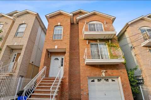 31-33 CHESTER AVE, Newark, NJ 07104