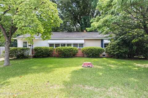 706 Henderson Drive, Jacksonville, NC 28540