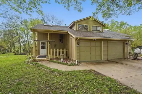 750 SE Claremont Court, Lees Summit, MO 64063