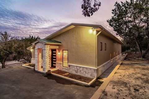 186 Shalako Dr, Kerrville, TX 78028