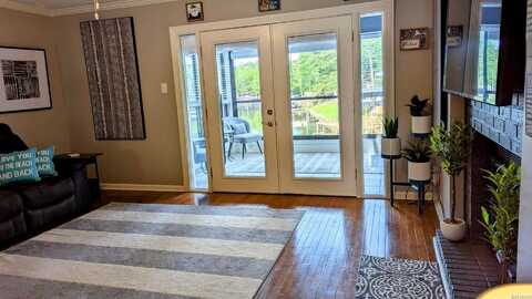 1201 AIRPORT Road, Hot Springs, AR 71913