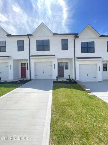 8825 Chapman Trace Way, Knoxville, TN 37920