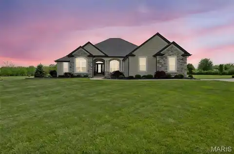 2 Mahogany Run, Farmington, MO 63640