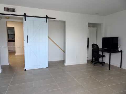 13500 NE 3rd Ct, North Miami, FL 33161