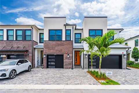 8353 NW 7th Pl, Plantation, FL 33324