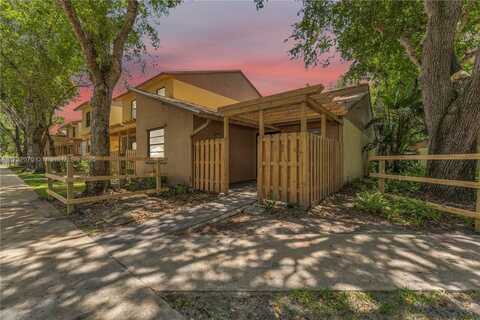 1182 N University Dr, Plantation, FL 33322
