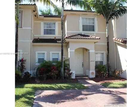 2402 NE 41st Pl, Homestead, FL 33033