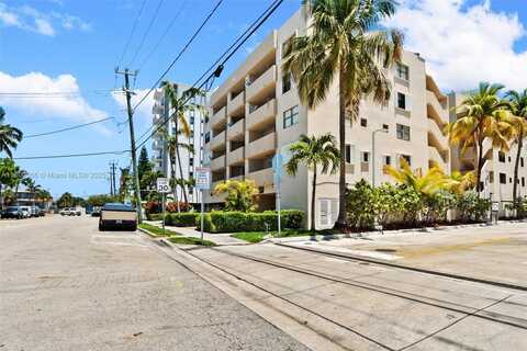 7125 Bay Dr, Miami Beach, FL 33141