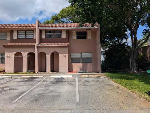 29 Seville Cir, Davie, FL 33324