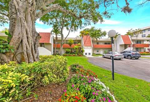 823 Cypress Blvd, Pompano Beach, FL 33069