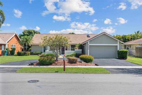 8400 NW 52nd St, Lauderhill, FL 33351