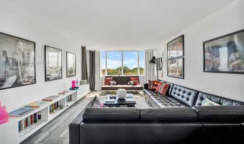 8233 Harding Ave, Miami Beach, FL 33141
