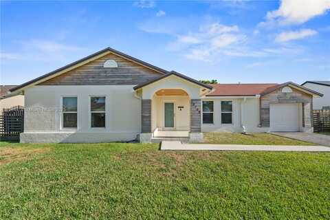 13752 SW 285th St, Homestead, FL 33033