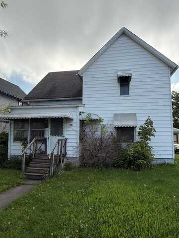 379 Wiley St, Crestline, OH 44827