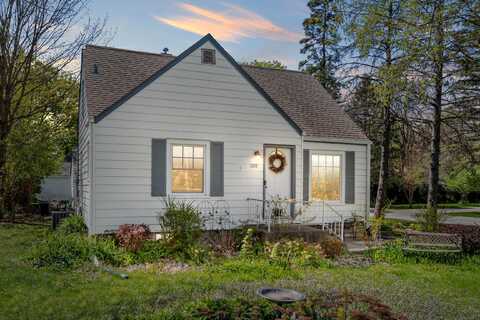 1075 S Calhoun Rd, Brookfield, WI 53005