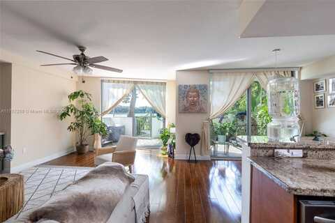 2681 N Flamingo Rd, Sunrise, FL 33323