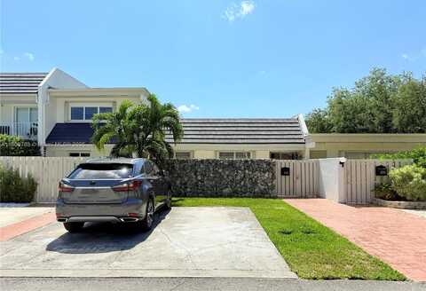 8208 SW 81st Pl, Miami, FL 33143