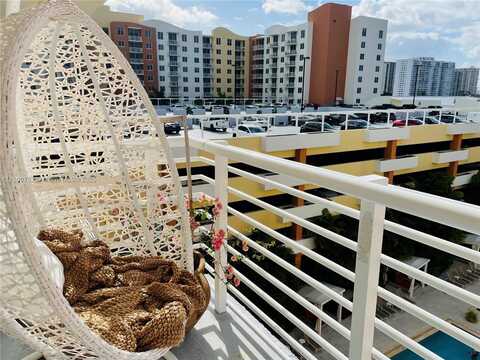 2775 NE 187th St, Aventura, FL 33180