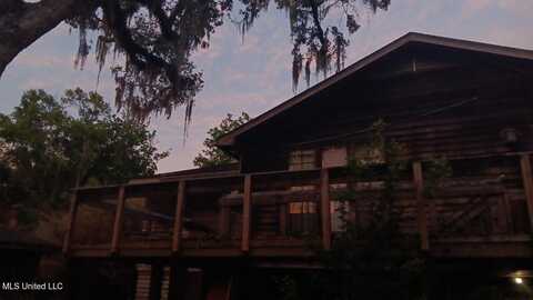 5042 Highway 604, Pearlington, MS 39572