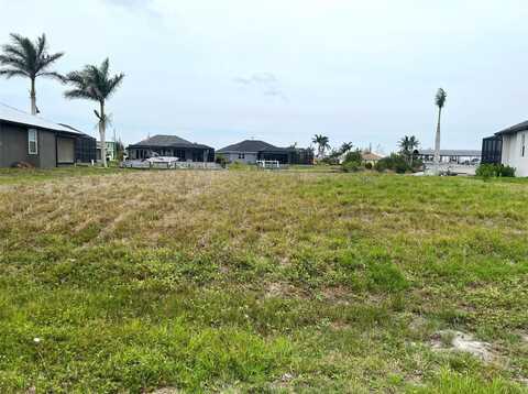 15610 MARGO CIRCLE, PORT CHARLOTTE, FL 33981