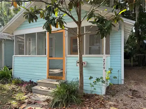 229 NW 4TH PLACE, GAINESVILLE, FL 32601
