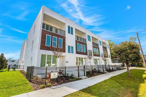 121 E WARREN AVENUE, TAMPA, FL 33602
