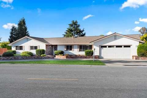 281 Donald DR, Hollister, CA 95023