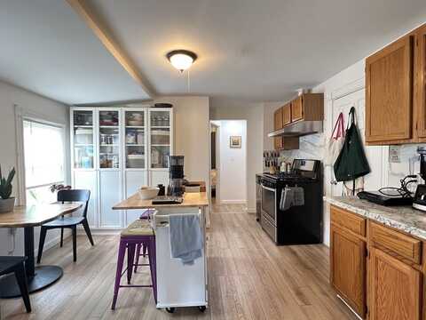19 Nelson St, Quincy, MA 02169