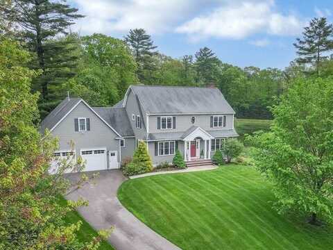 4 Buckskin Dr, Mansfield, MA 02048