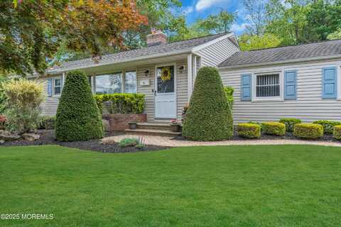 11 Westwood Drive, Lincroft, NJ 07738